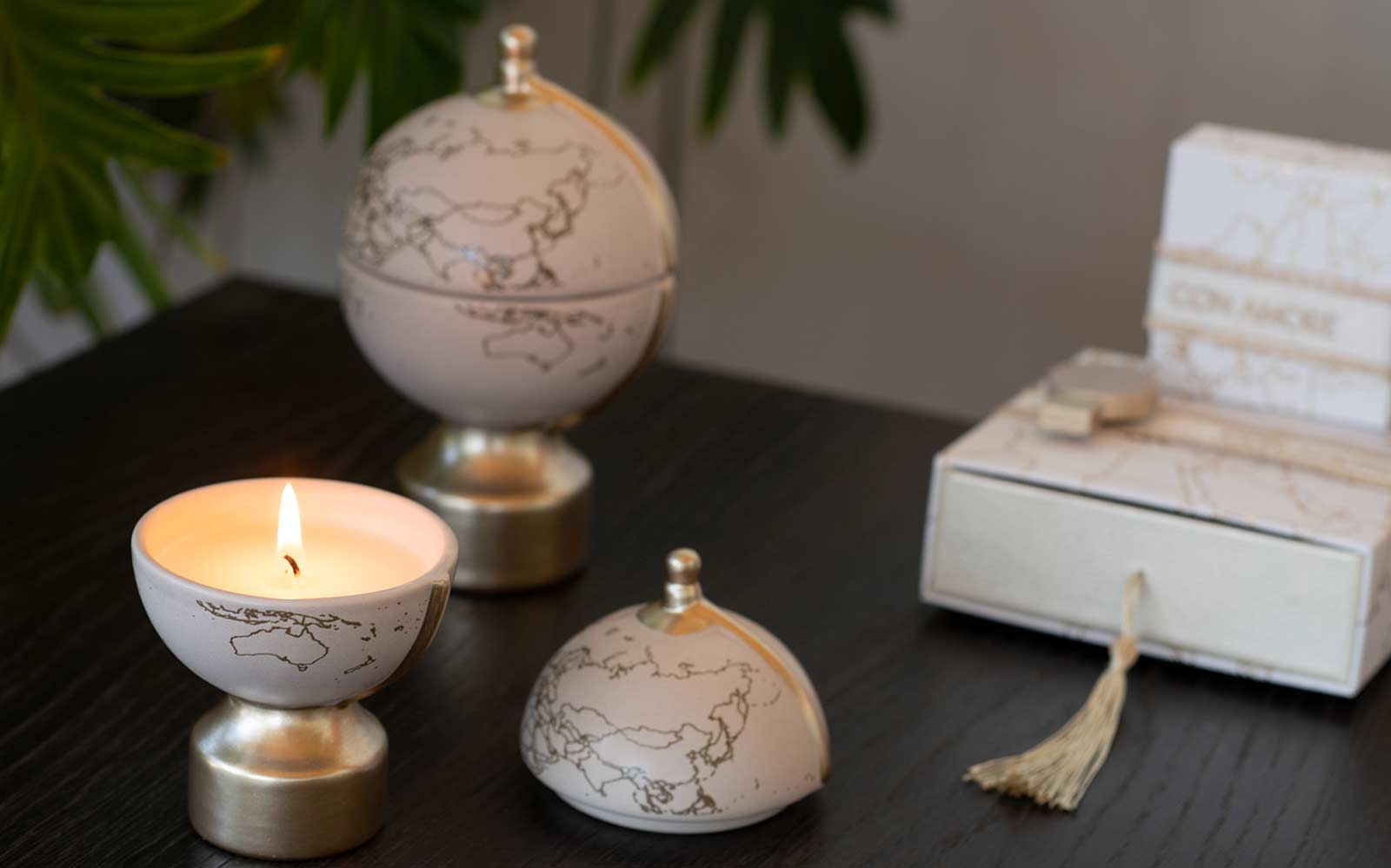 Mappamondo ceramica  con candela